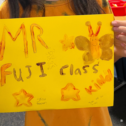 Students collaborating virtually